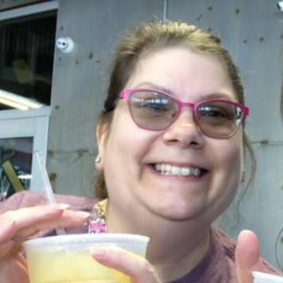 Meet your Posher, Katherine - Picture 1 of 1